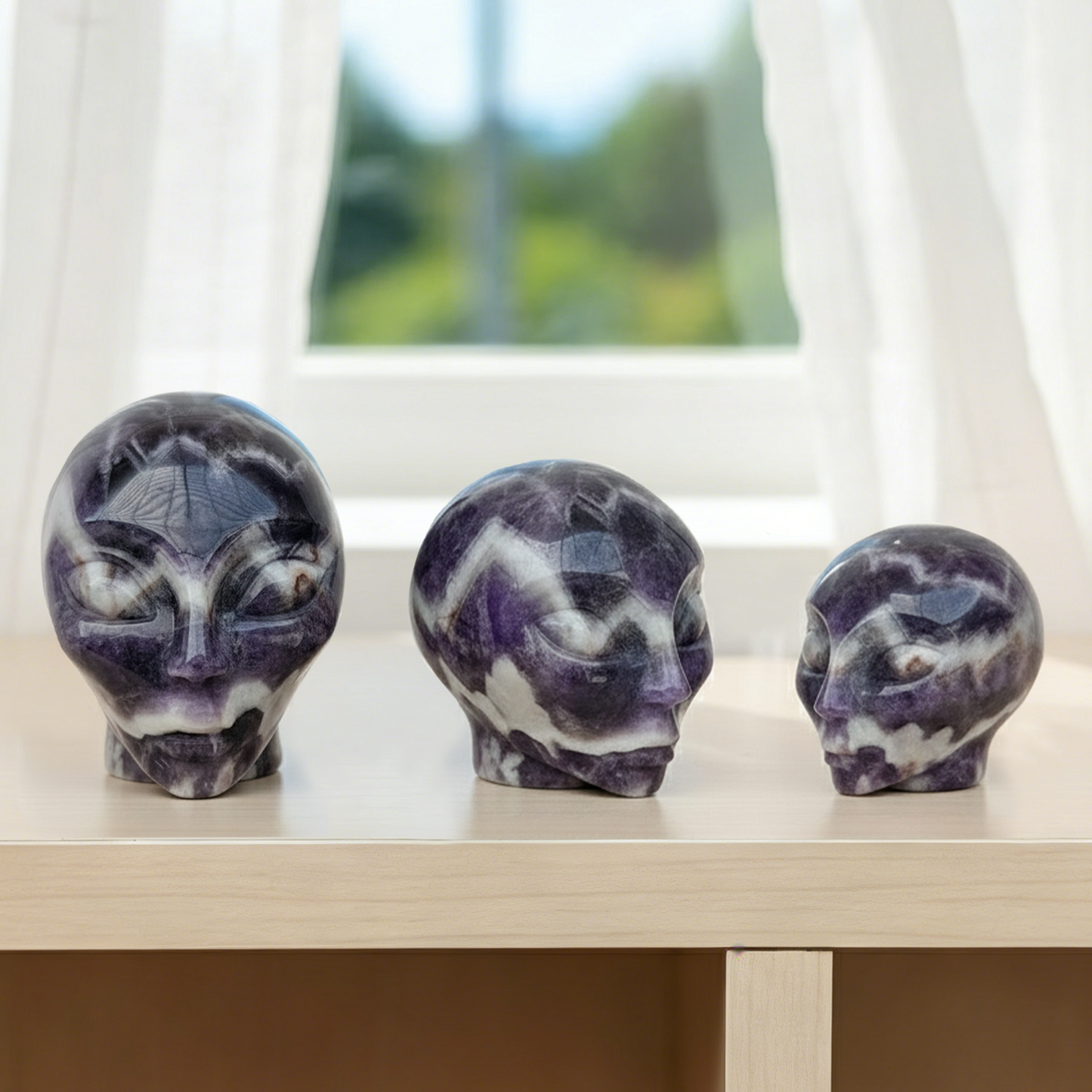 Crâne de cristal extraterrestre en améthyste onirique de 9,7 cm (3,8 pouces) – Améthyste en chevron sculptée à la main