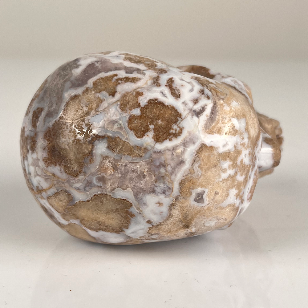 Crâne en cristal d'agate bleue à fleurs de 7,6 cm (3 pouces) – Pierre naturelle sculptée à la main