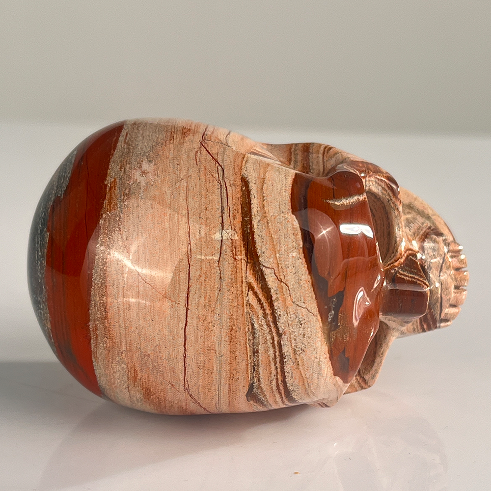 Crâne en cristal de jaspe rouge de 7,6 cm