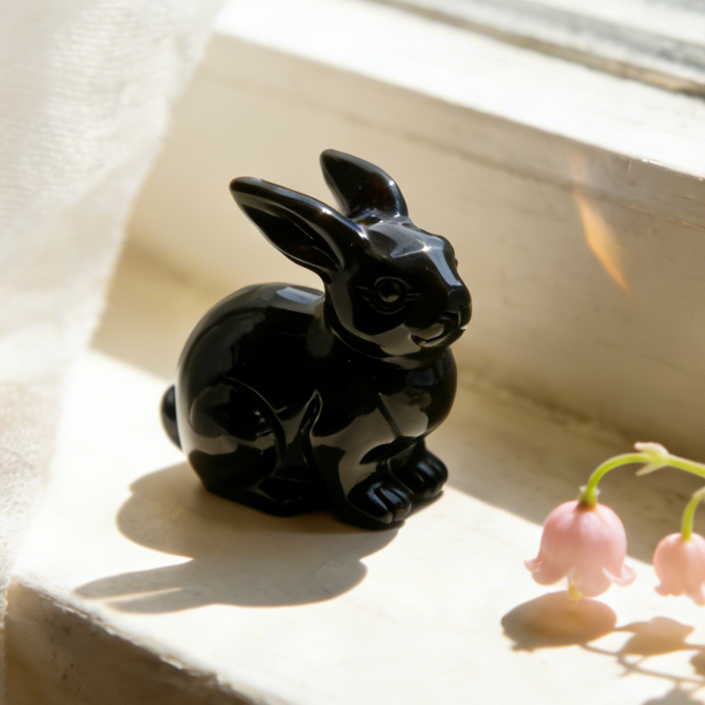 Lapin sculpté en obsidienne noire – Animal en cristal sculpté à la main