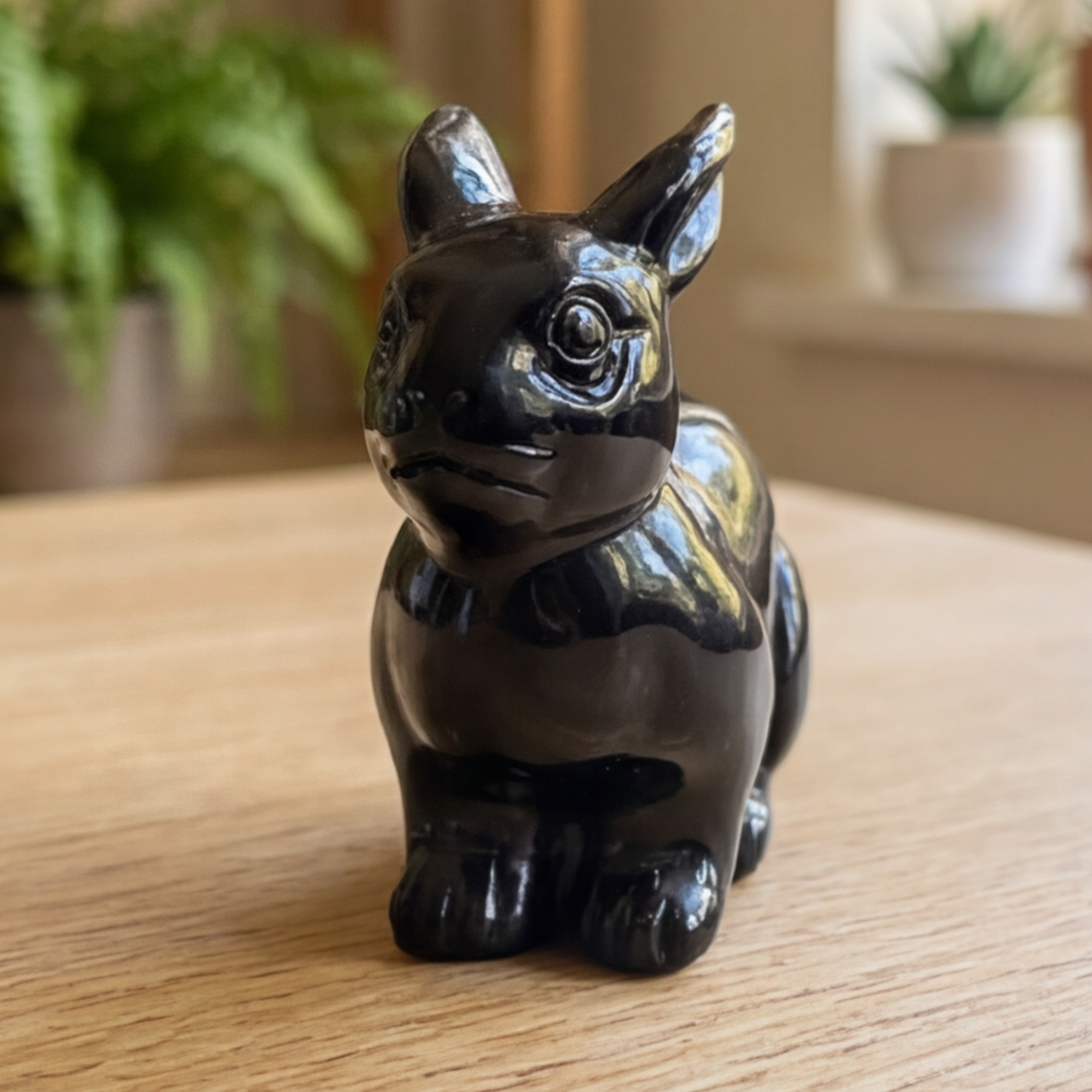 Lapin sculpté en obsidienne noire – Animal en cristal sculpté à la main