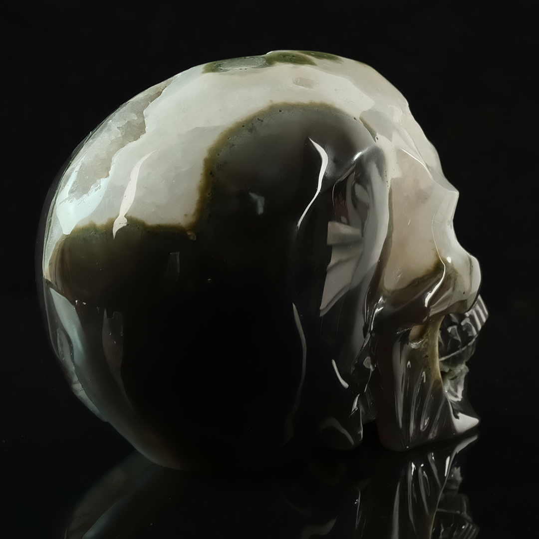 6.5 inch Carved Geode Agate Skull - Natural Stone Sculpture Carving