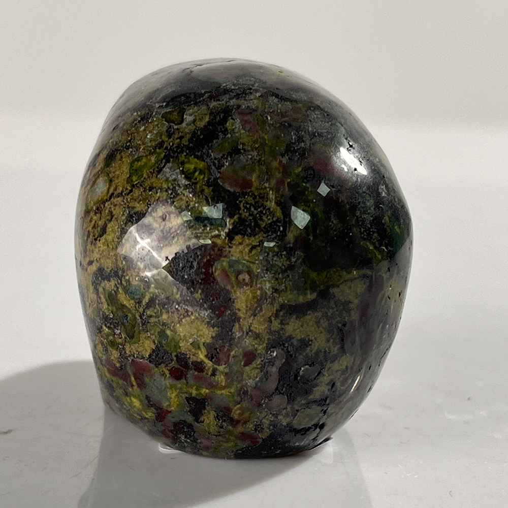 2 Zoll großer Drachenblutstein-Kristallschädel – Mini-Edelsteinschädel