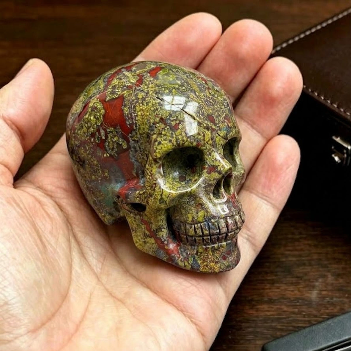 2 Zoll großer Drachenblutstein-Kristallschädel – Mini-Edelsteinschädel