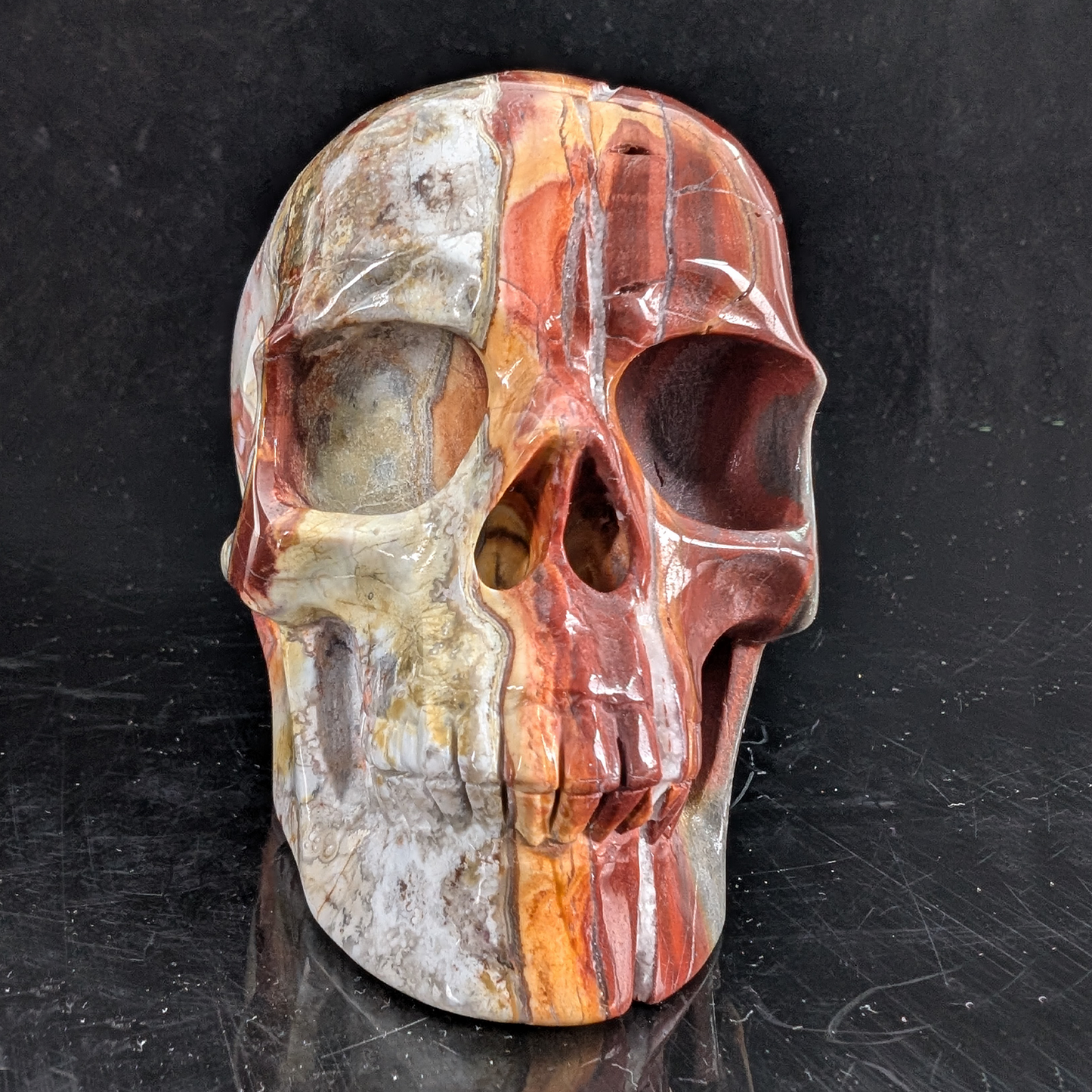 3 Zoll großer, handgeschnitzter Totenkopf aus rotem Crazy Lace Achat-Kristall – Naturstein