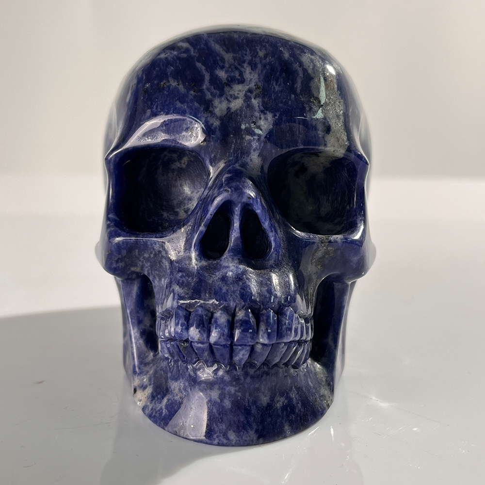 Crâne en cristal d'agate dentelle bleue de 11,4 cm (4,5 pouces) – Pierre naturelle sculptée à la main