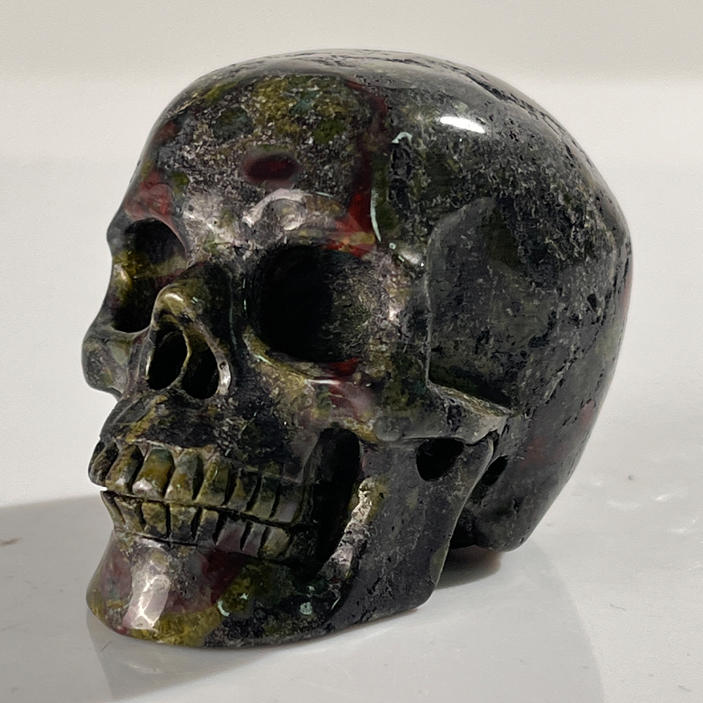 2 Zoll großer Drachenblutstein-Kristallschädel – Mini-Edelsteinschädel