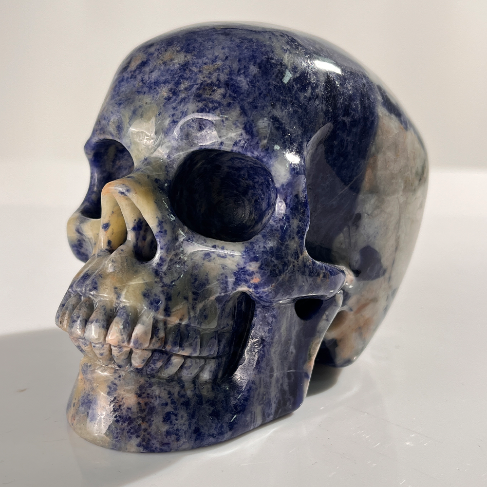 4,5 Zoll großer blauer Spitzenachat-Kristallschädel – handgeschnitzter Naturstein