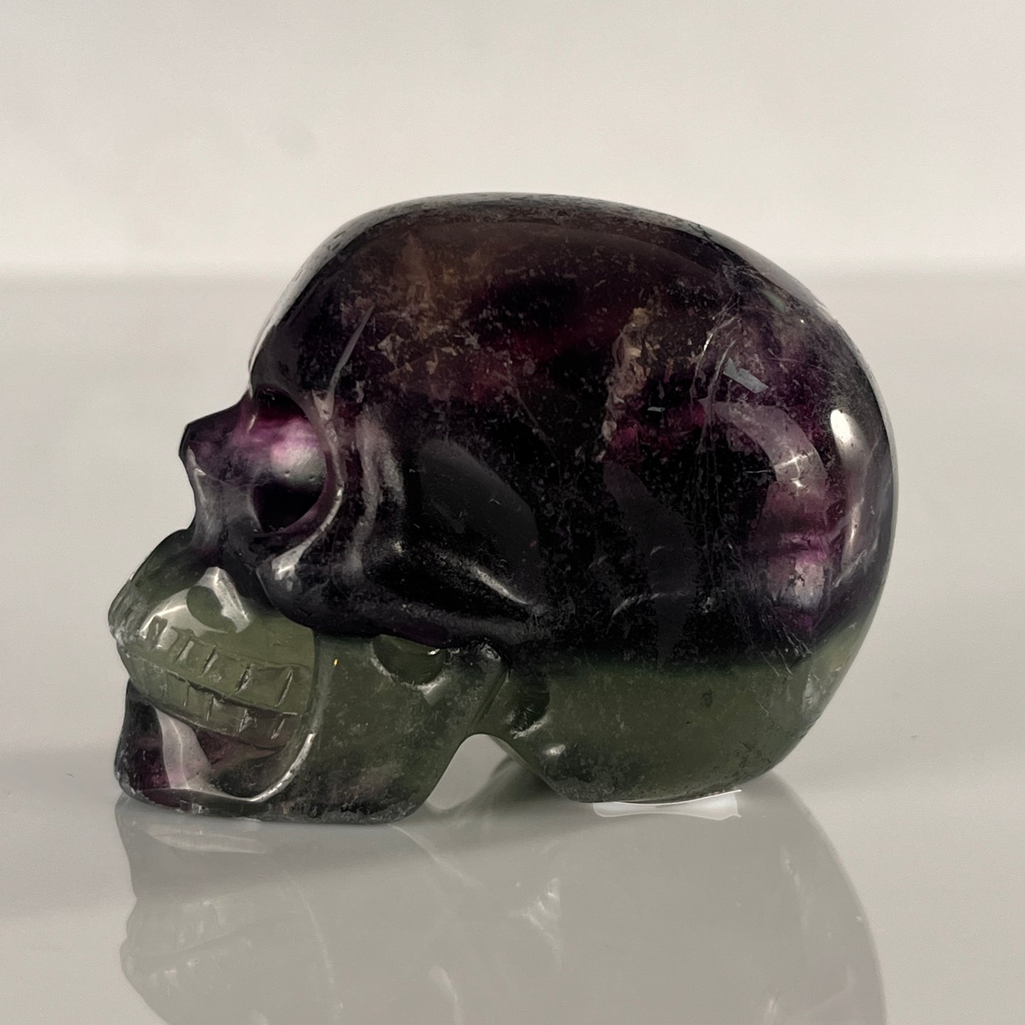 Crâne en cristal de fluorite verte de 5 cm – Pierre naturelle sculptée à la main