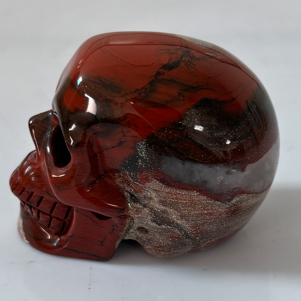 2 Zoll großer Totenkopf aus rotem Jaspiskristall