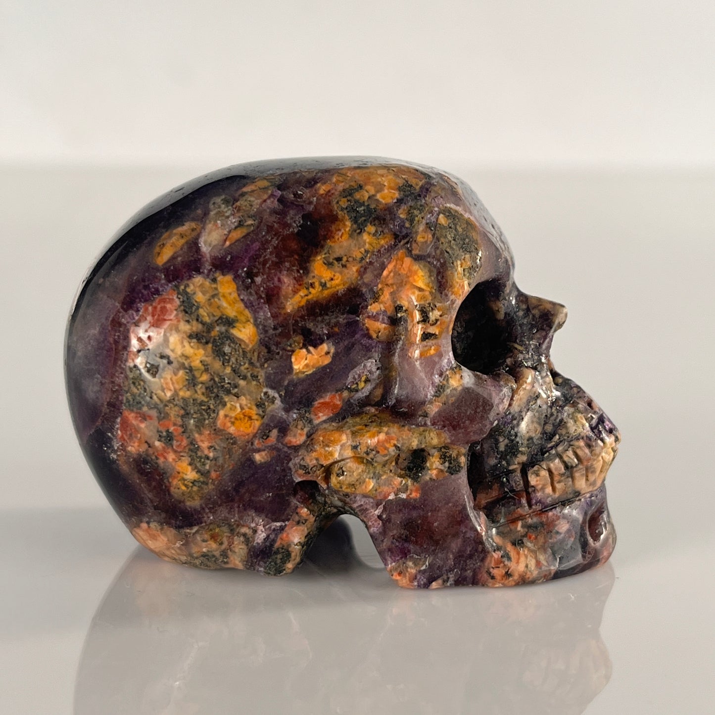 Crâne en cristal de fluorite verte de 5 cm – Pierre naturelle sculptée à la main