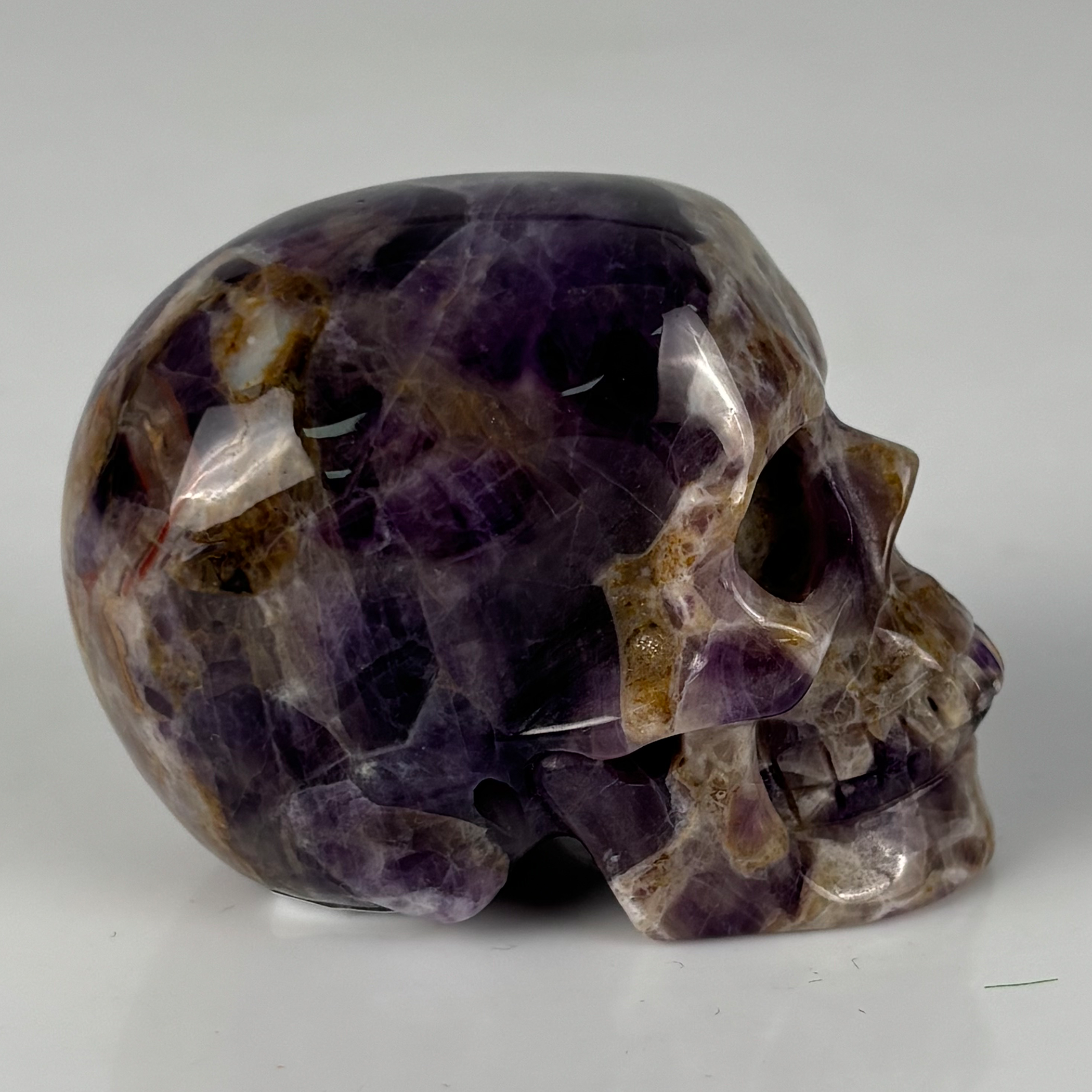 2-inch Dream Amethyst skull sculpture