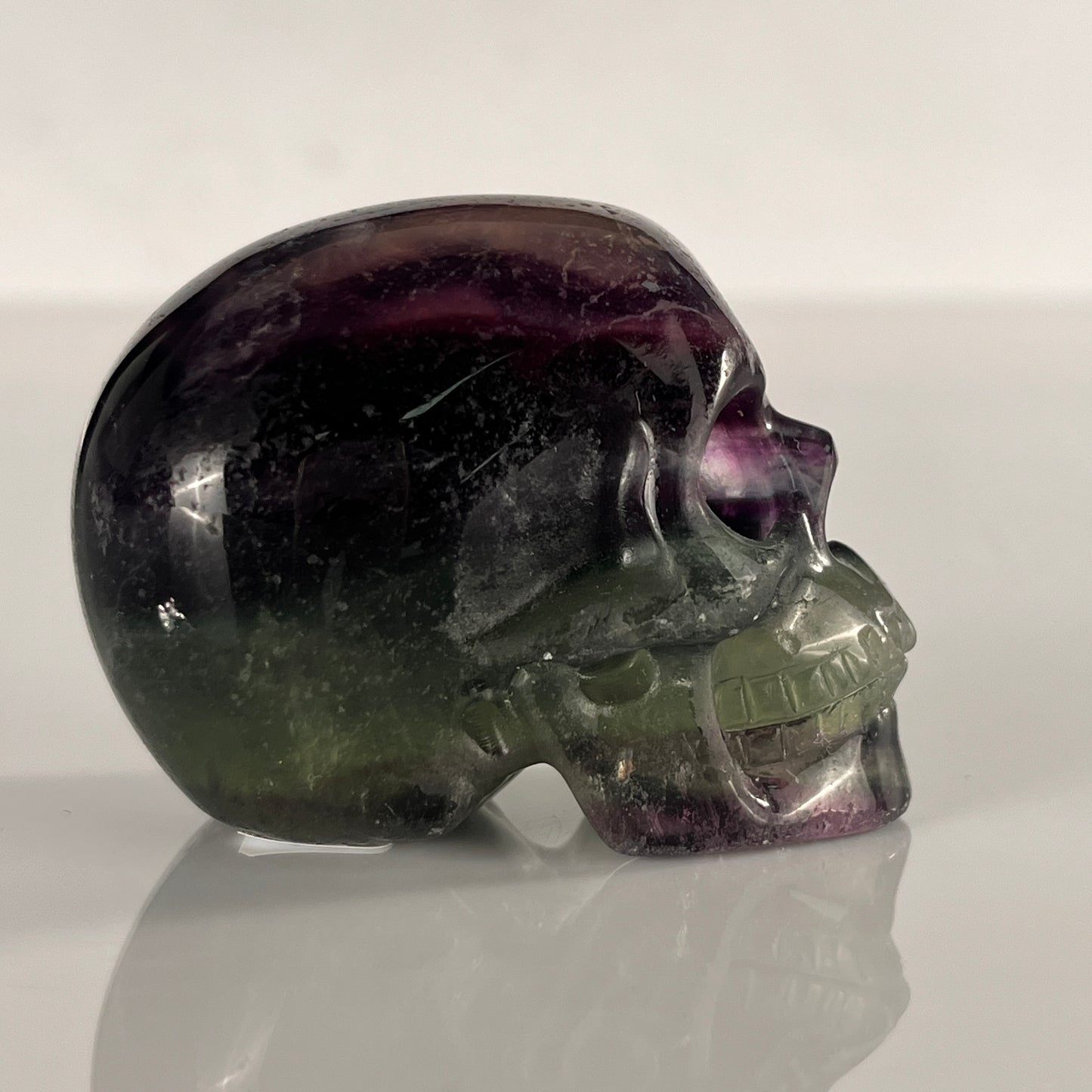 Crâne en cristal de fluorite verte de 5 cm – Pierre naturelle sculptée à la main