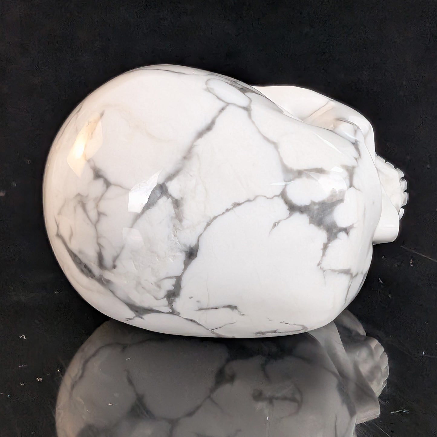 Crâne en cristal de turquoise howlite blanche de 5 cm – Mini crâne en cristal