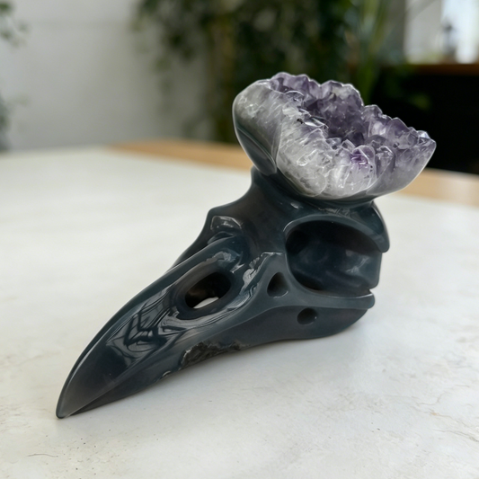 Additional view of a 4-inch Amethyst Cluster raven skull carving
