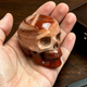 2 Zoll großer Totenkopf aus rotem Jaspiskristall