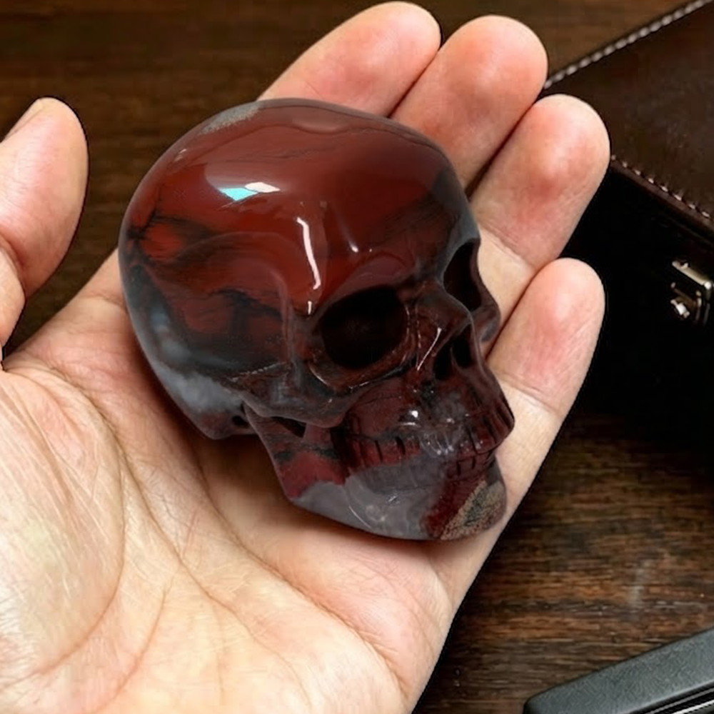 2 Zoll großer Totenkopf aus rotem Jaspiskristall
