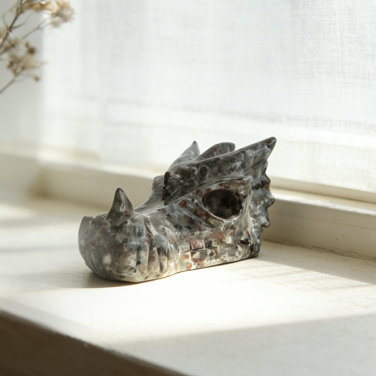 Additional view of a 4.2-inch Yooperlite dragon skull carving